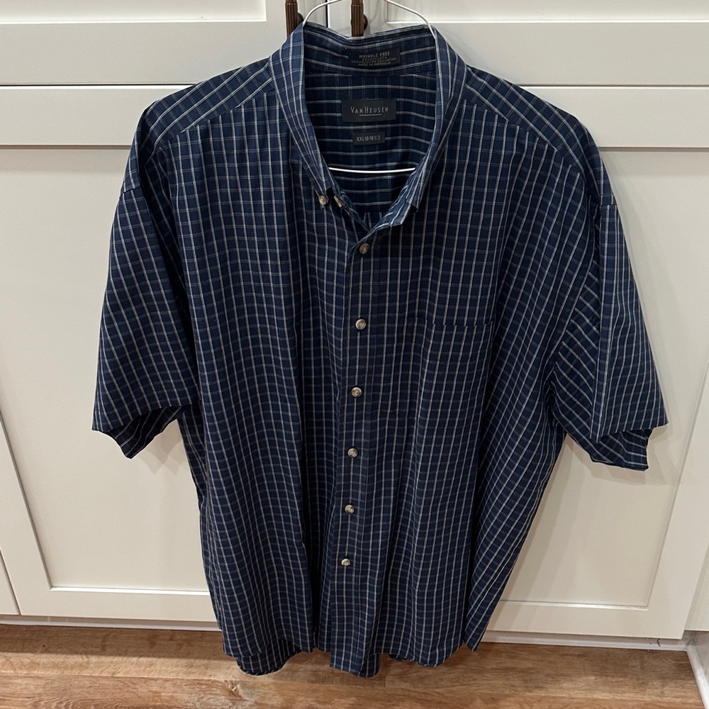 Van Heusen Navy and White Plaid Short-Sleeve Button-Down Shirt Size XXL
